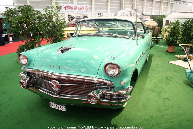 Buick RoadMaster 1956 au Salon geneva classics 2009