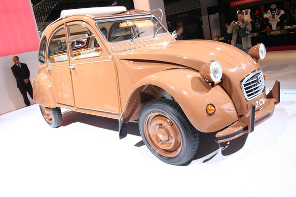 Citroen 2 CV by Hermes (Salon de l'automobile de Paris 2008)