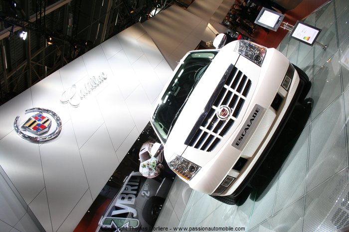 Cadillac Escalade 2008 V8 Hybrid au SALON MONDIAL DE L ' AUTOMOBILE 2008