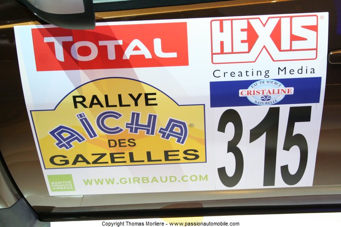 dacia duster rallye aicha des gazelles 2010 (Mondial de l'auto Paris 2010)