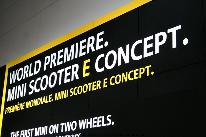 mini scooter e concept 2010 au SALON MONDIAL DE L ' AUTOMOBILE 2010
