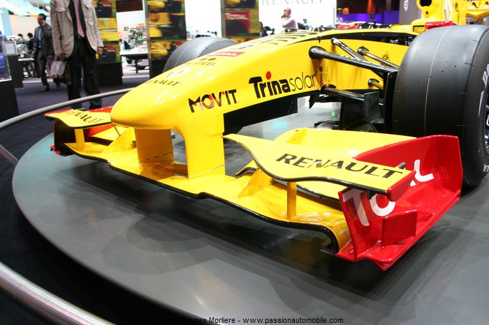 renault formule 1 2010 (Salon mondial auto Paris 2010)