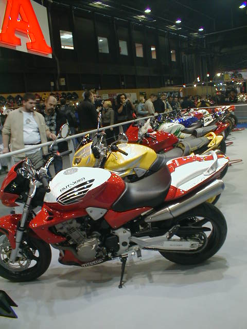 MOTO (PARIS TUNING SHOW 2004)