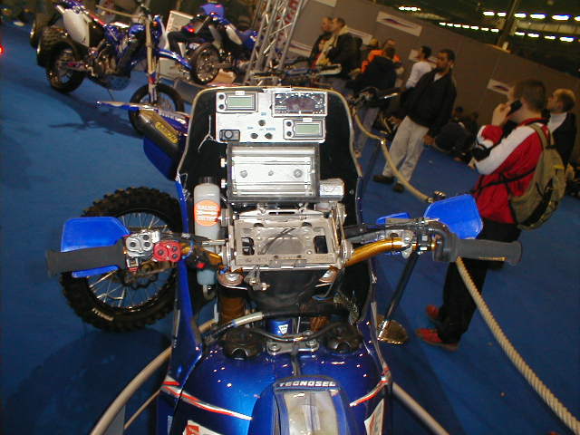 MOTO (PARIS TUNING SHOW 2004)