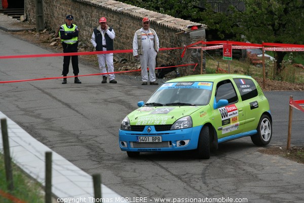 000 - Clio (Rally Lyon Charbonniere 2009)