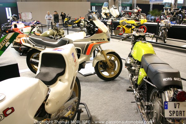 100 ans de moto bicylindre (Salon auto Retromobile 2009)