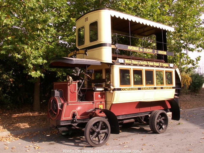 Autobus en 1905 (salon Retromobile 2010)