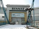 Usine Renault - Sirne devant l'usine