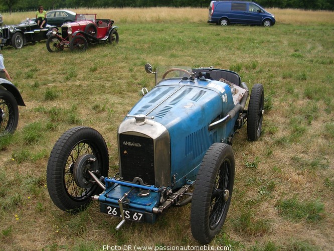 AMILCAR 6 cylindres, 1100 cc, doubles arbres, carter sec et compresseur de 1926 (Retromobile 2010)