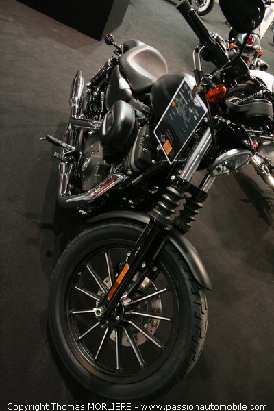 Harley-davidson Sportster iron XL 883 (Salon moto)