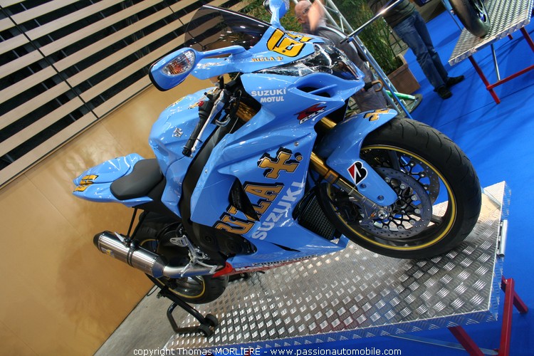 moto suzuki (Suzuki au salon Moto de Lyon 2010)
