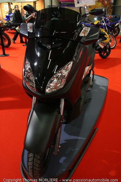 Moto Yamaha X-Max 125 (Salon 2 roues de Lyon 2009)