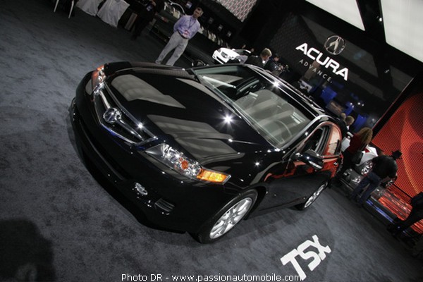 Acura TSX sports sedan (SALON AUTOMOBILE DETROIT 2007)