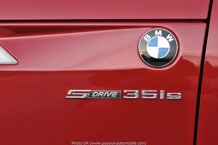 BMW Z4 Sdrive 35 IS 2010 (SALON AUTOMOBILE DETROIT 2010)