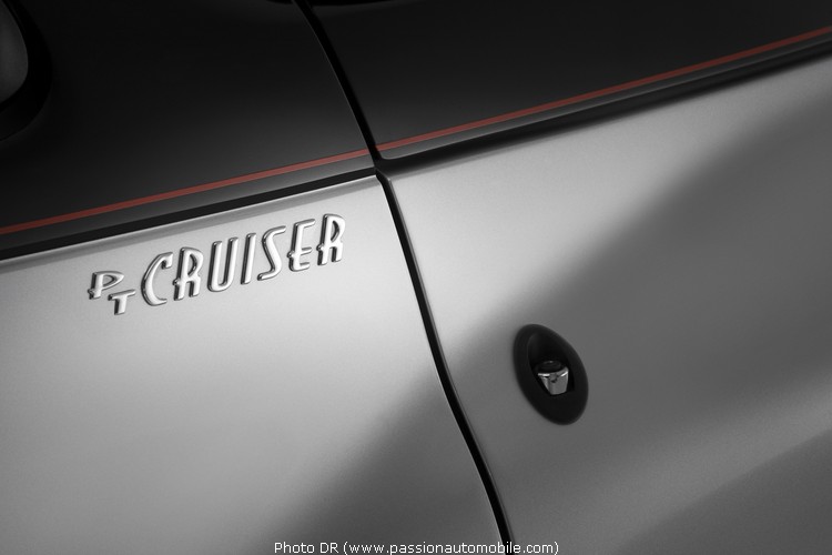Chrysler PT Cruiser Couture Edition 2010 ()