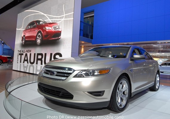 Ford Taurus 2010 (SALON DE DETROIT 2009)
