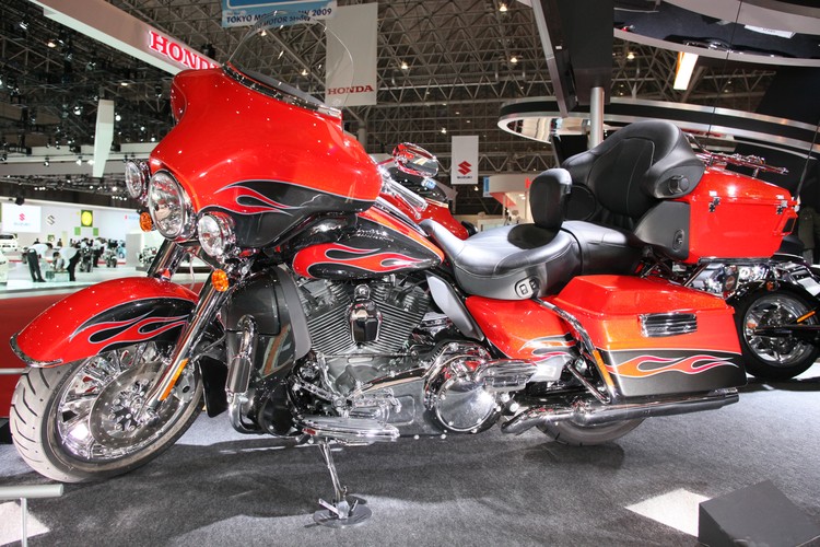 Harley-Davidson FLHTCUSE5 (Salon automobile de Tokyo 2009)