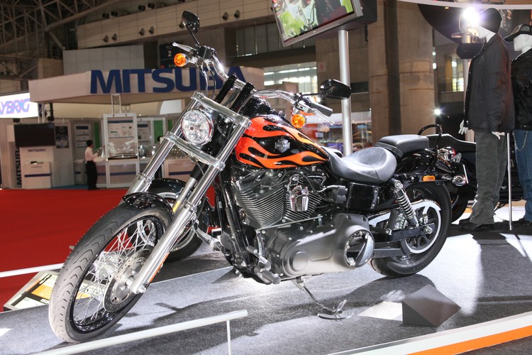 Harley-Davidson FXDWG Dyne Wide Glide (Salon de Tokyo 2009)