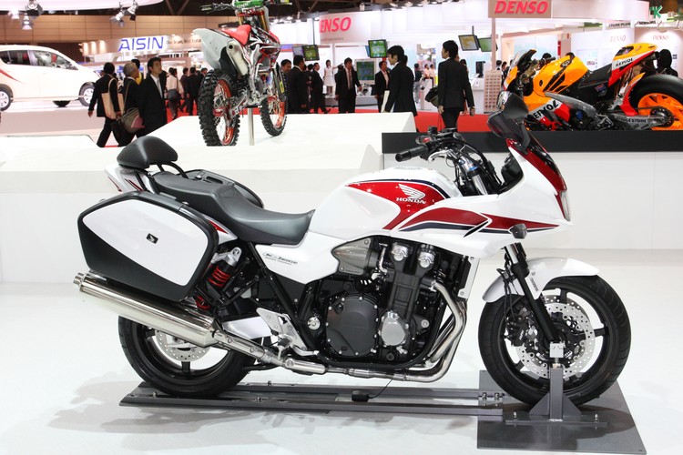 Honda CB1300 SUPER BOL DOR (Salon automobile de Tokyo)