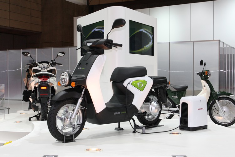 Honda EV-Cub.jpg (Salon automobile de Tokyo)