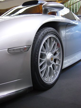 PORSCHE 911 GT 1 LE MANS (SALON AUTOMOBILE DE LYON 2003)