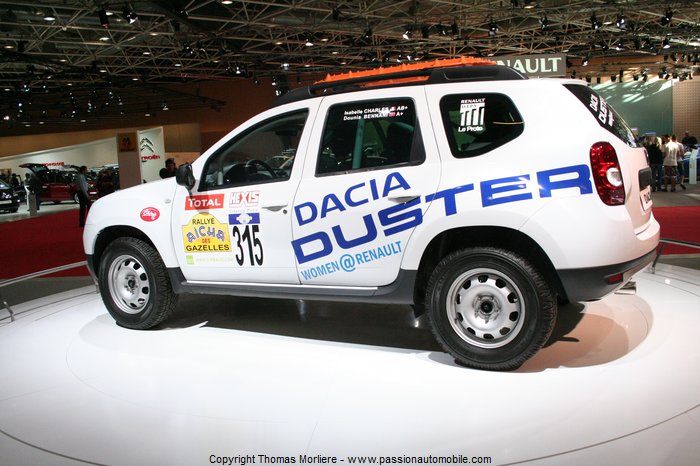 dacia duster rallye des gazelles 2011 (salon de Lyon 2011)
