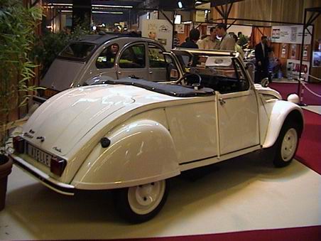 2 CV (Salon Coup Cabriolet 2002)